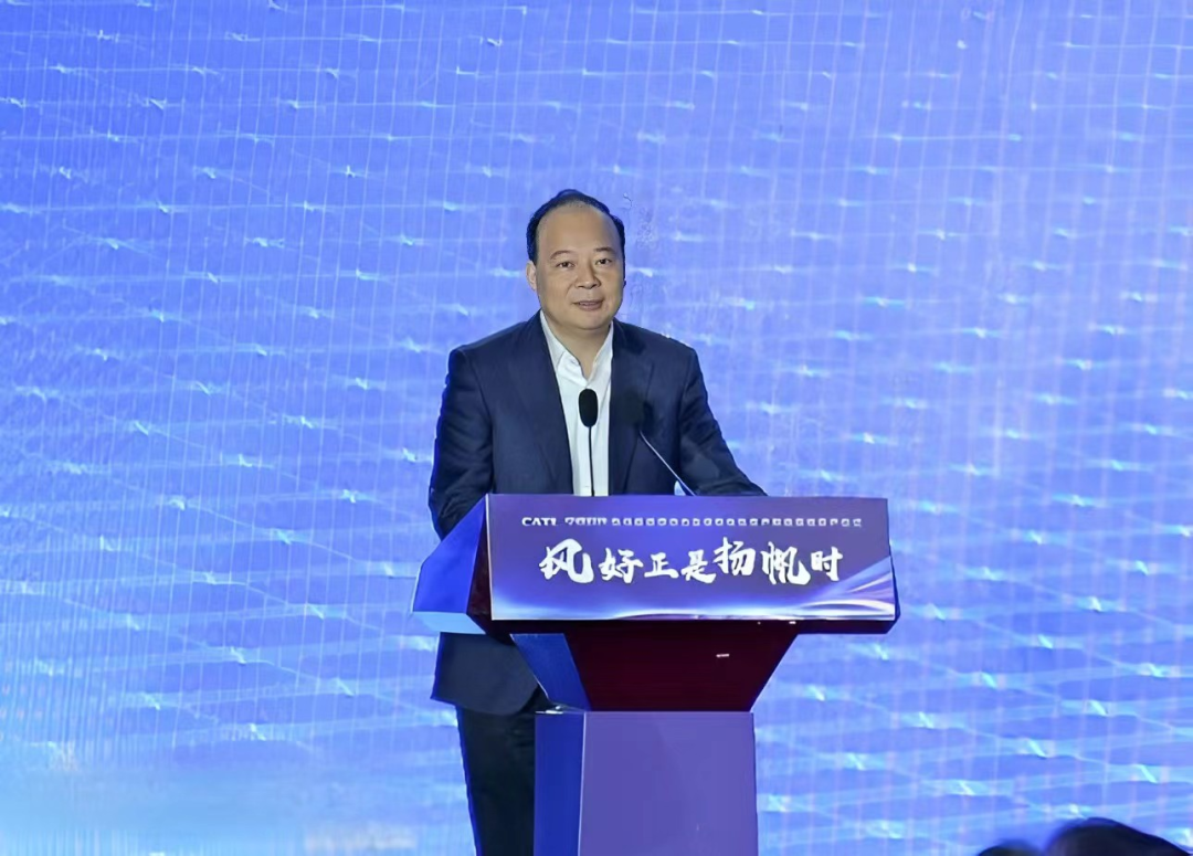 02-配文插图-ag亚娱董事长、总经理曾毓群发表致辞.png